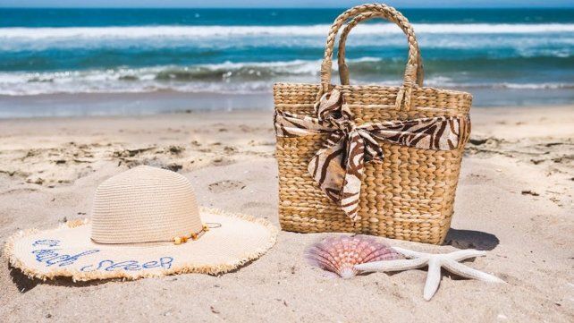 Qué llevar en un bolso de verano para un día activo: hidratación