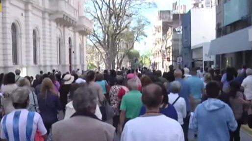 Miles de fieles acompañaron la procesión de San Miguel en Paraná