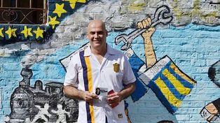 Germán Alarcón:&nbsp;Podría decirse que el club se hizo grande por su gente, cuando les abrió sus puertas a los vecinos del humilde barrio que rodeaba la cancha, a los obreros de Refinería o a los laburantes del Mercado Central. Pasó de ser un club encerrado en los talleres del ferrocarril a convertirse rápidamente en el equipo más popular de la ciudad