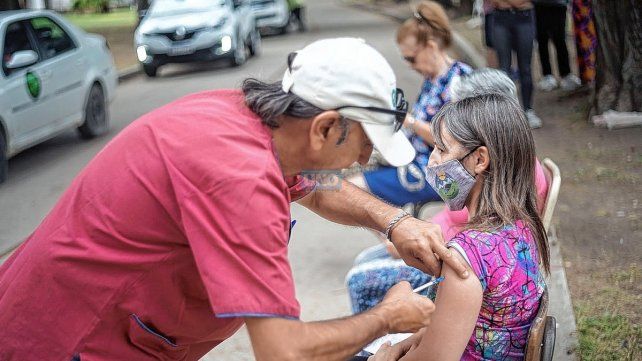 Covid-19: aumenta la demanda de vacunas por la suba de casos