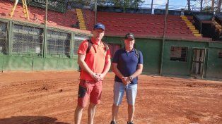 Jan hora de República Checa y Allan Koolmeyer de Curazao son en Paraná.