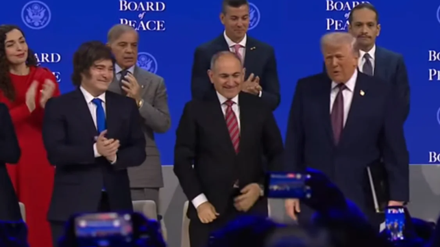 Javier Milei ocupó un lugar destacado en la presentación del Consejo de la Paz