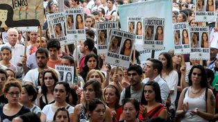 Multitudinaria marcha en Mendoza por las dos chicas asesinadas en Ecuador