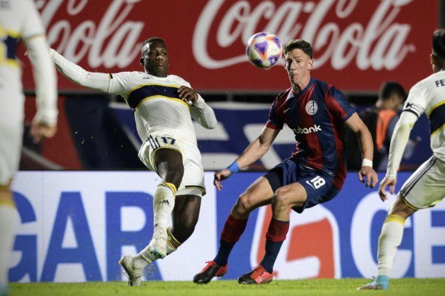 San Lorenzo y Boca juegan un duelo clave por llegar a la Libertadores