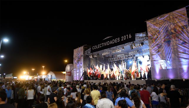 La Fiesta de Colectividades se inició con buena clima en la ciudad.&nbsp;