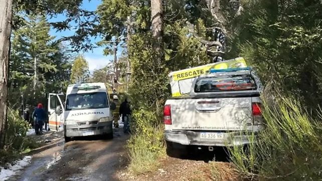 El rescate se vio dificultado porque la niña quedó atrapada dentro del vehículo en el lago Nahuel Huapi