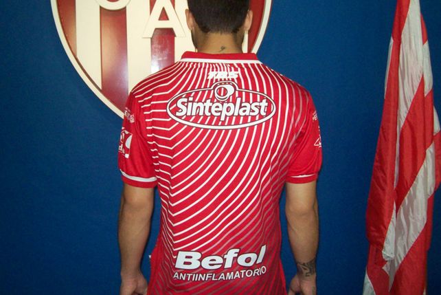 Unión presentó sus nuevas camisetas alternativas