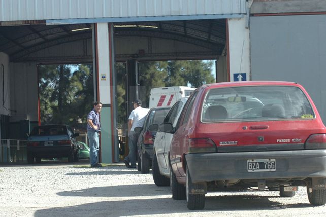 La revisión técnica vehicular ronda entre los 275 y 400 pesos