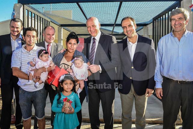 Bonfatti entregó 24 viviendas