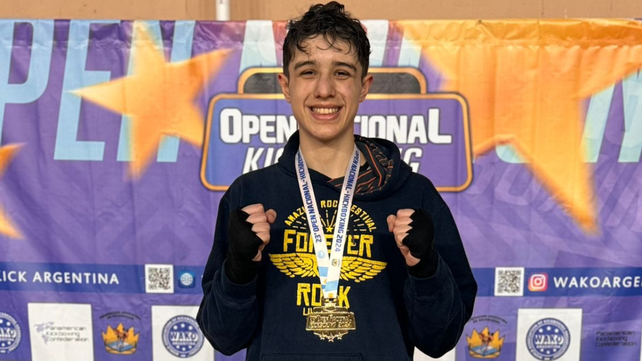 Valentino Daverio buscará el título mundial juvenil en kickboxing en Hungría.