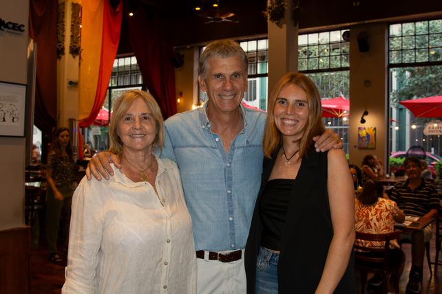 Dolores Sugasti y Sebastián y Magdalena Dogliani.
