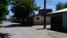 El paredón donde cayó herido de muerte Eric Gorosito, pleno barrio Las Flores El paredón donde cayó herido de muerte Eric Gorosito, pleno barrio Las Flores
