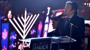 El presidente Javier Milei afirmó este martes en el acto por Janucá que después de tantos años de oscuridad y ocultismo, va a salir la luz.&nbsp;