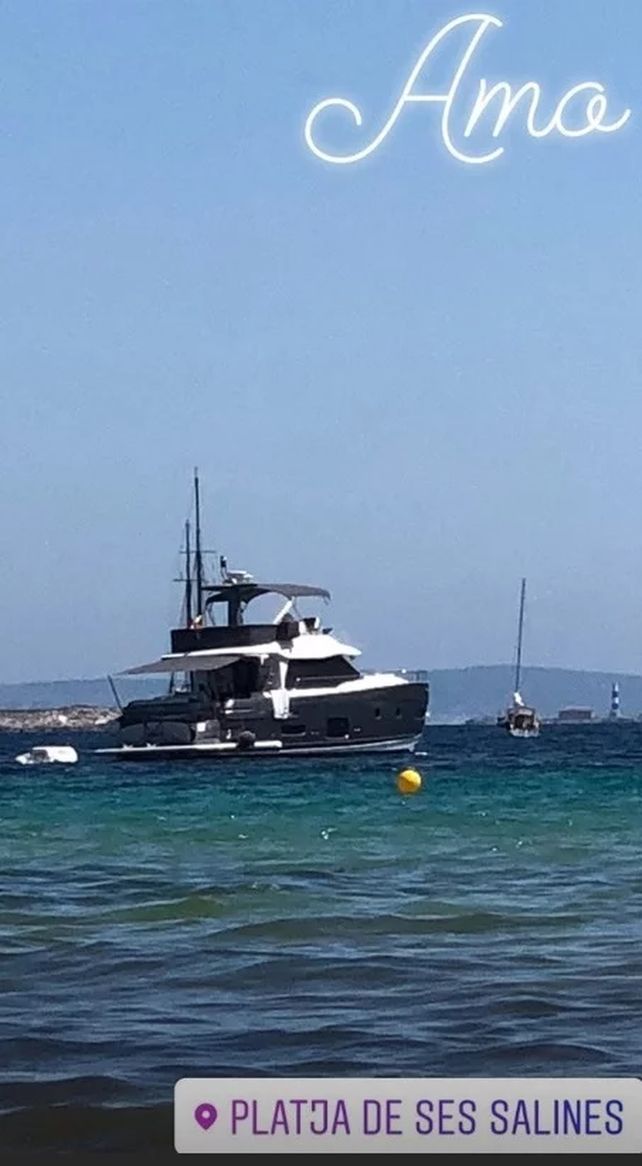 El Kun Agüero y la ex del Polaco... ¿juntos en Ibiza?: las sugerentes publicaciones de Valeria Aquino