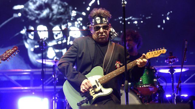 El show de Andrés Calamaro en la Playa de la Música se reprograma por las condiciones metereológicas previstas