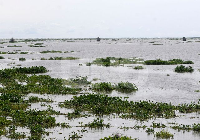 Baja el río Paraná pero siguen evacuadas 1.721 personas