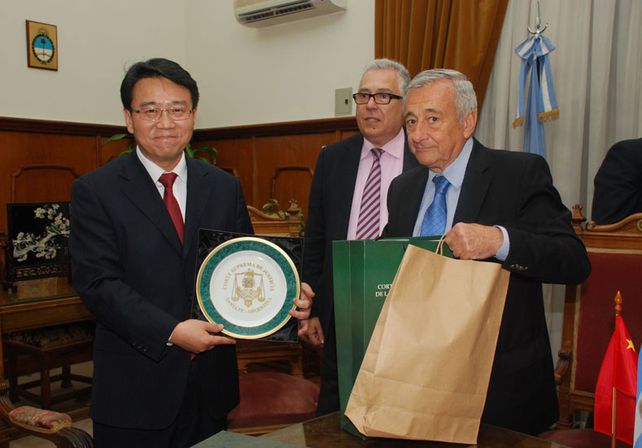 Jueces de la Provincia de Jiangsu visitaron este miércoles la Corte Suprema de Justicia