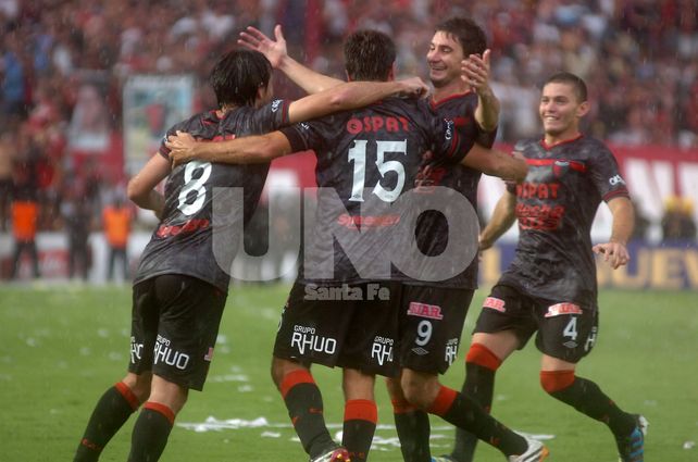 Uno de los héroes del último ascenso de Colón colgó los botines