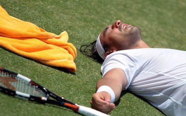 ¡Impactante! Baghdatis cayó duro en pleno partido