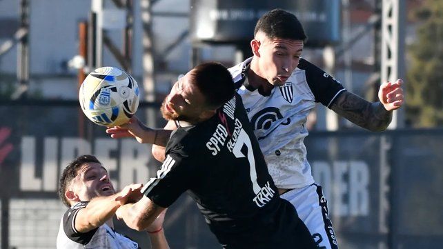 Riestra igualó con Gimnasia (M) y no levantan en el Apertura