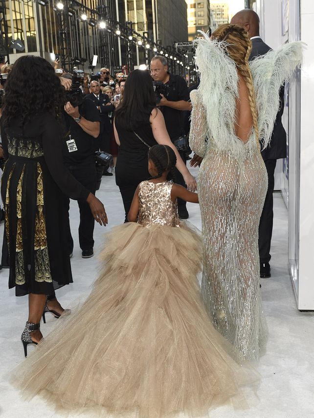 Beyoncé fue la reina de los MTV, arrasó con su talento y sensualidad en el escenario