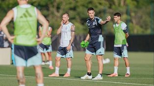 Asoman dos dudas en la selección argentina, pero Scaloni repetiría el once por primera vez