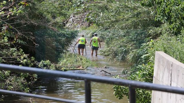 La policía suspendió la búsqueda de Fiorella en el arroyo Antoñico