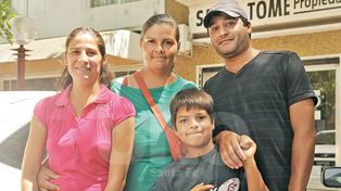 De compras y en familia  por la avenida 7 de Marzo