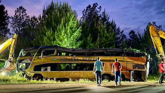 Tragedia en Misiones: se confimó que el conductor del auto que chocó al colectivo iba alcoholizado Tragedia en Misiones: se confimó que el conductor del auto que chocó al colectivo iba alcoholizado