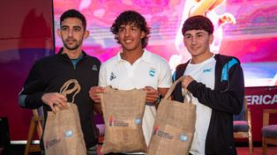 Benigno Bruno (canotaje), Ciro Fernández (canotaje) y Alexis Gardini (atletismo) fueron homenajeados por su trayectoria.