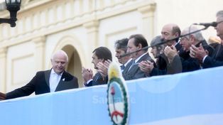 Hay que resolver los problemas de la economía sin perder la mirada social