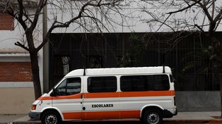 Hay zonas de la ciudad donde no hay transportes que lleguen, porque los que quedaron en pie no dan abasto para cubrir la demanda de todos los barrios.