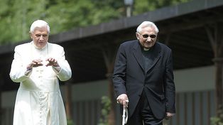 Vinculan al hermano de Benedicto XVI con el abuso de 547 chicos de un coro católico