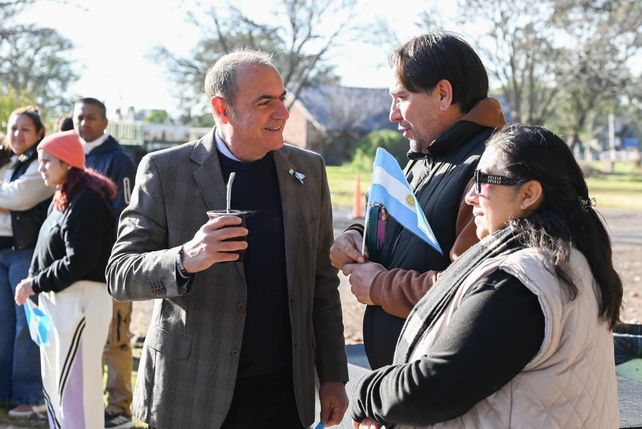 Pighin: Bajo los colores de la bandera, renovamos el compromiso de construir una patria con memoria, comunidad y futuro