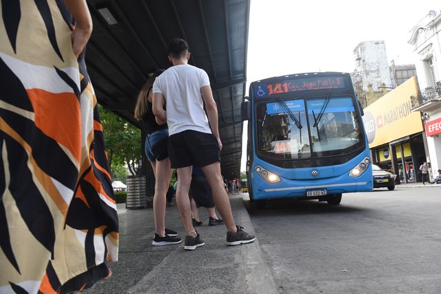 El sistema de transporte vuelve a estar tensión y podría haber conflicto la semana próxima si los empresarios no pagan el aguinaldo.&nbsp;