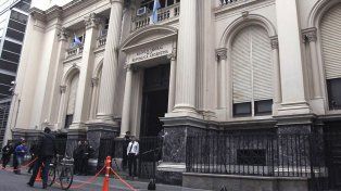 El Banco Central refinanció préstamos con bancos por 6.000 millones de dólares y extendió vencimientos