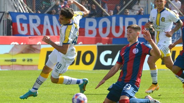 El último partido de Central fuera del Gigante fue en ante San Lorenzo y el canalla se trajo un empate.