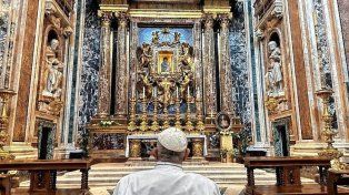 Papa Francisco: rezó ante la Virgen y encomendó su viaje a Lisboa