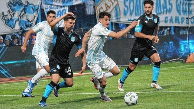 Atlético Tucumán festejó ante su gente.