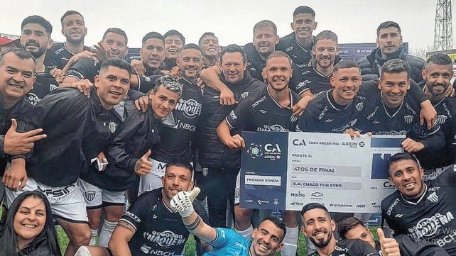 Chaco For Ever eliminó por penales a Villa MItre y se metió en los cuartos de final de la Copa Argentina.