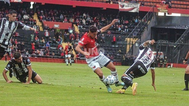 El minuto a minuto del partido entre Colón y Estudiantes (BA) El minuto a minuto del partido entre Colón y Estudiantes (BA)
