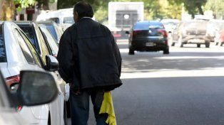 Cuidacoches bajo la lupa en Santa Fe: Diputados convoca a municipios para destrabar la ley provincial