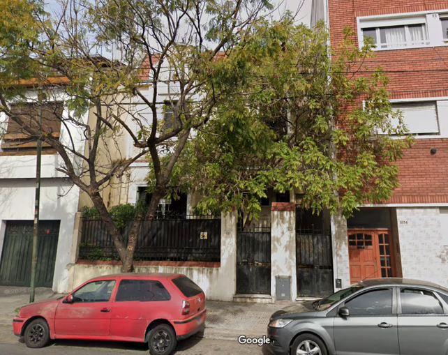 La casa que alquil&oacute; Gustavo Cerati a comienzos de los 2000, antes de ser demolida.