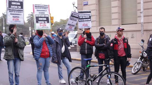 Paraná: A cada chofer se le debe entre $90.000 y $100.000