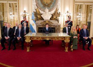 El gobierno busca sancionar la reforma del BCRA a fines de agosto