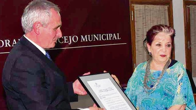 Personalidad destacada. La directora Barber recibió la distinción.
