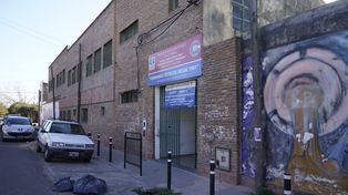 La Escuela Crisol es un establecimiento público de educación técnica ubicado en calle Magnano al 6300.&nbsp;