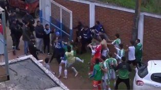 Los jugadores de Unión de Sunchales terminaron a las piñas con gente de Gimnasia.