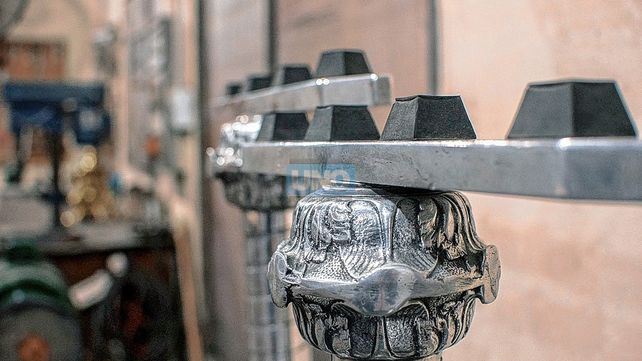 Los pedestales que se utilizan para apoyar los ataúdes.