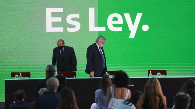 El 14 de enero el presidente Alberto Fernández promulgó la ley que garantiza el aborto legal